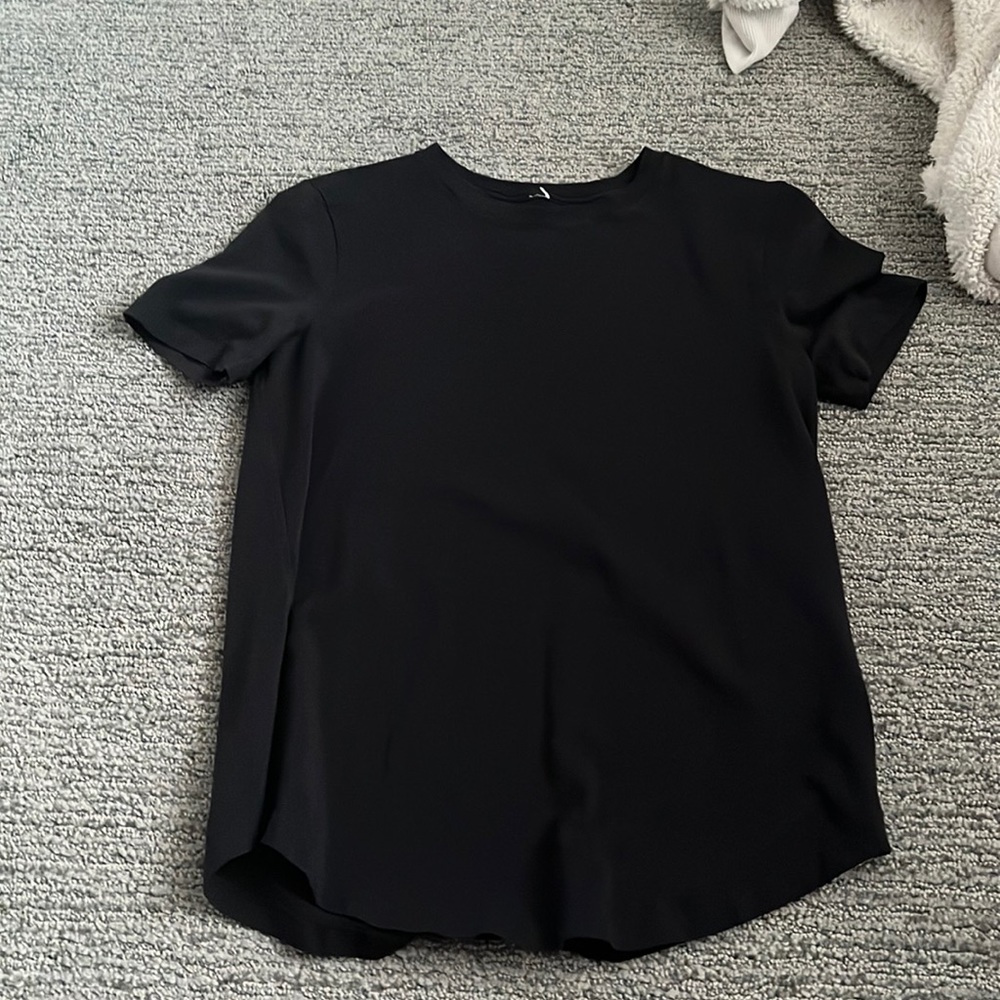 Lululemon tshirt